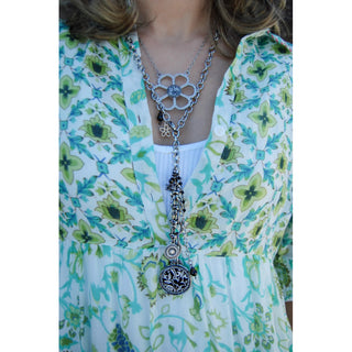 Rustic Chain Drop Black Abstract Flower Art Pendant Necklace