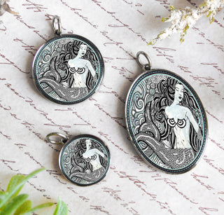 Black & White Mermaid Necklace
