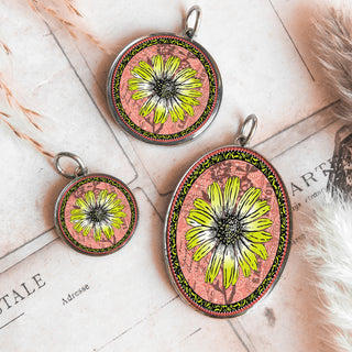 Pink Daisy Flower Necklace