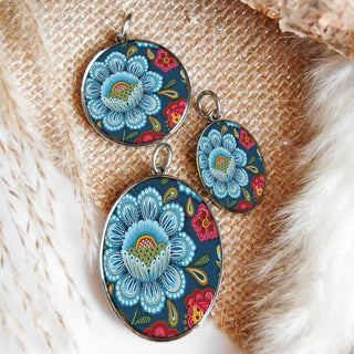 Wild Blue Flower Necklace