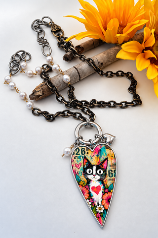 Spirit Lala: Graffiti Cat Heart Open Circle Crystal Chain Necklace